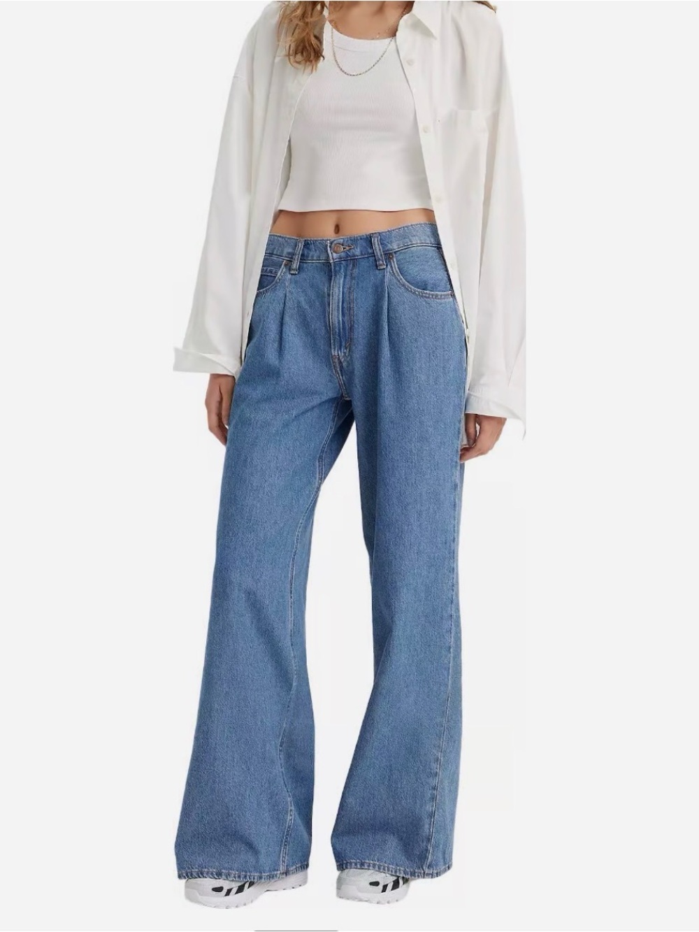 Levi’s Baggy Dad Wide Leg Jeans
Premium Denim
Revolve
$128
Loose
Comfy
Size 27